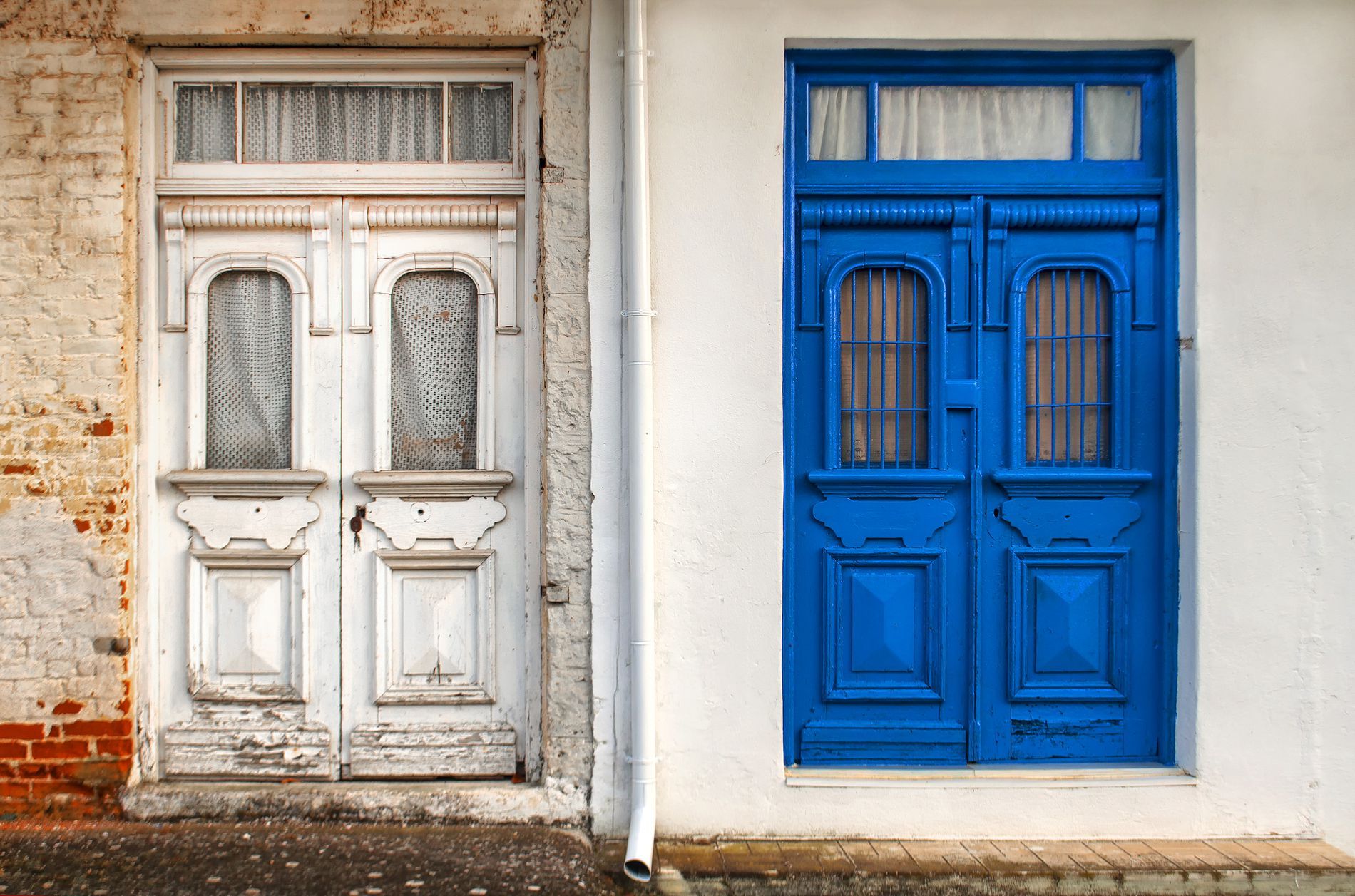 Open new doors. Old Door. Blue Door. Бирюзовая новая дверь. Картинка конца Doors.