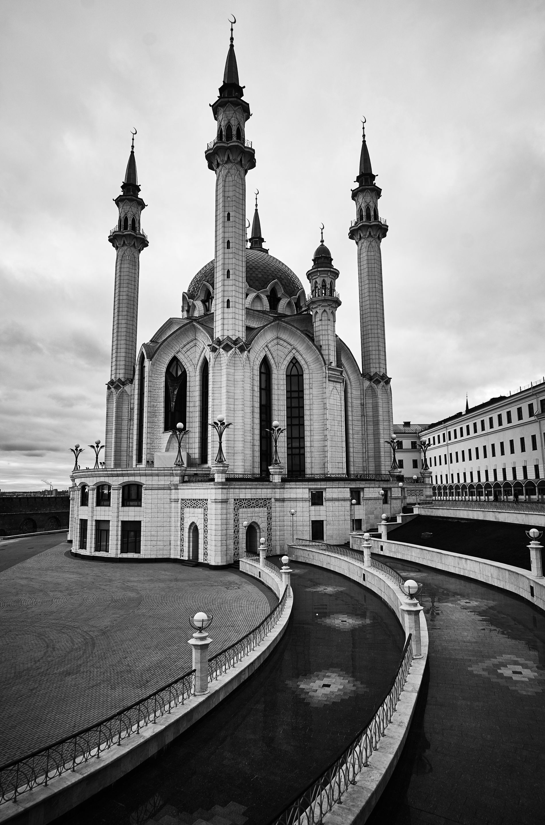 Кул бел. Мечеть кул Шариф в Казани. Кул Шариф на памятник. Кул Шариф Казань гравировка. Мечеть Казань кул Шариф для гравировки.