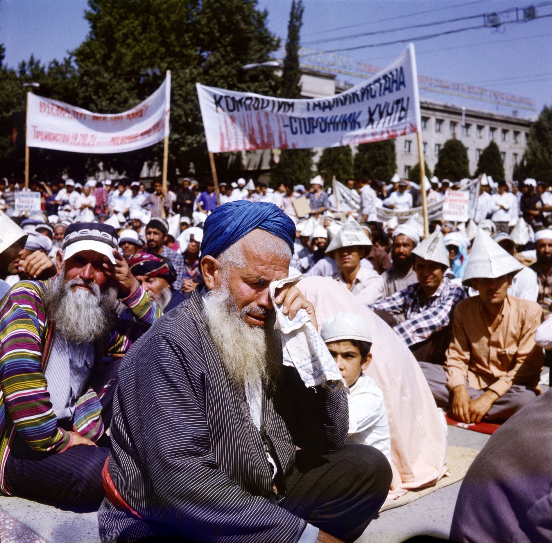 Соли 1992. Эмомали Рахмон Чанги шахрванди. Душанбе 1992.