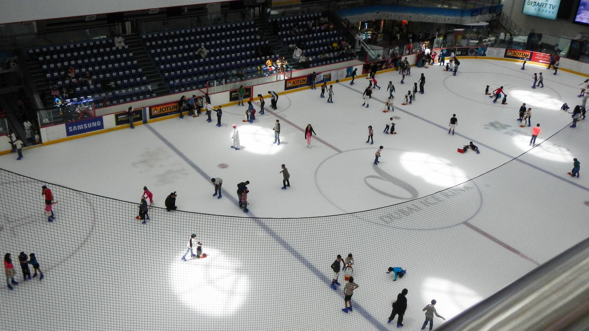 Dubai Mall Indoor Ice Rink By Lisa Df