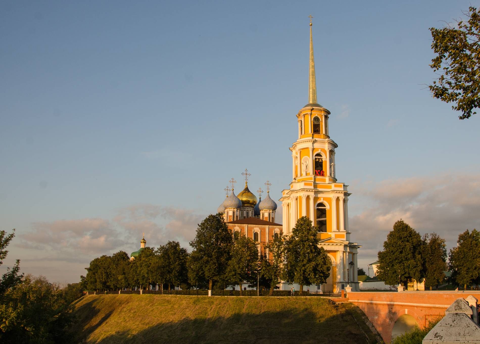 Церковь напротив луча Воронеж