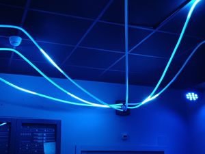 Blue Flow – Luminous Cables