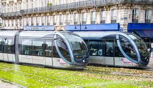 City Tram – Crossing on Grass Track