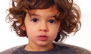 Soft Curls – Studio Portrait