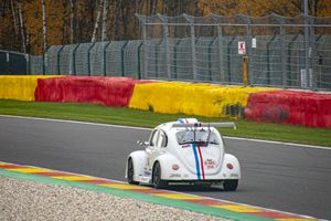 Vintage Racing – Beetle in the Bend