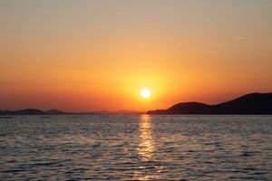 Sea Sunset – Golden Path