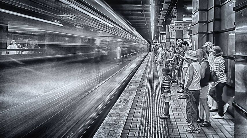 36 Dynamic Photos That Capture The Pulse of City Life